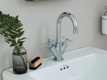 RIVIERA-Washbasin-mixer-Burlington-Bathrooms-512436-rela67fe93d.jpg